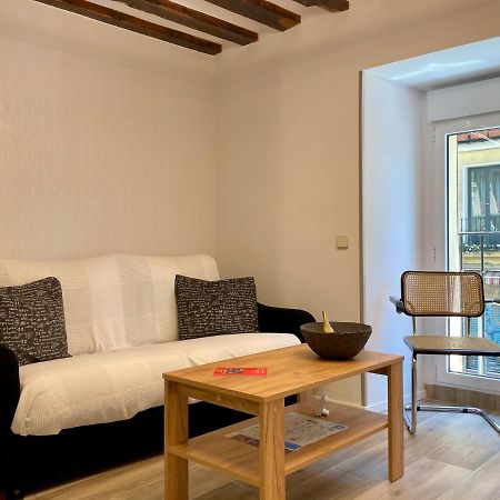 Madrid Villa Suites Aquamarina Exterior photo