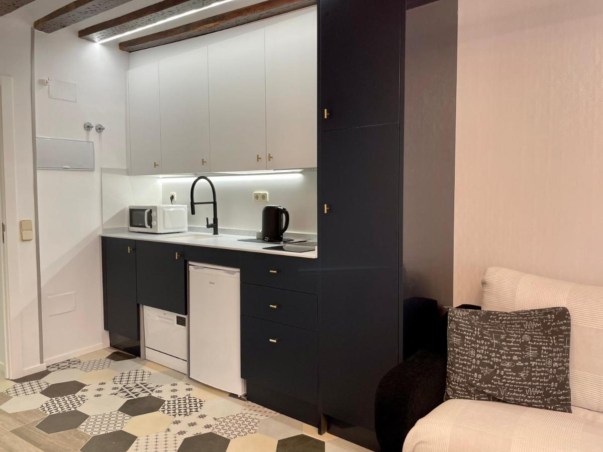 Madrid Villa Suites Aquamarina Exterior photo
