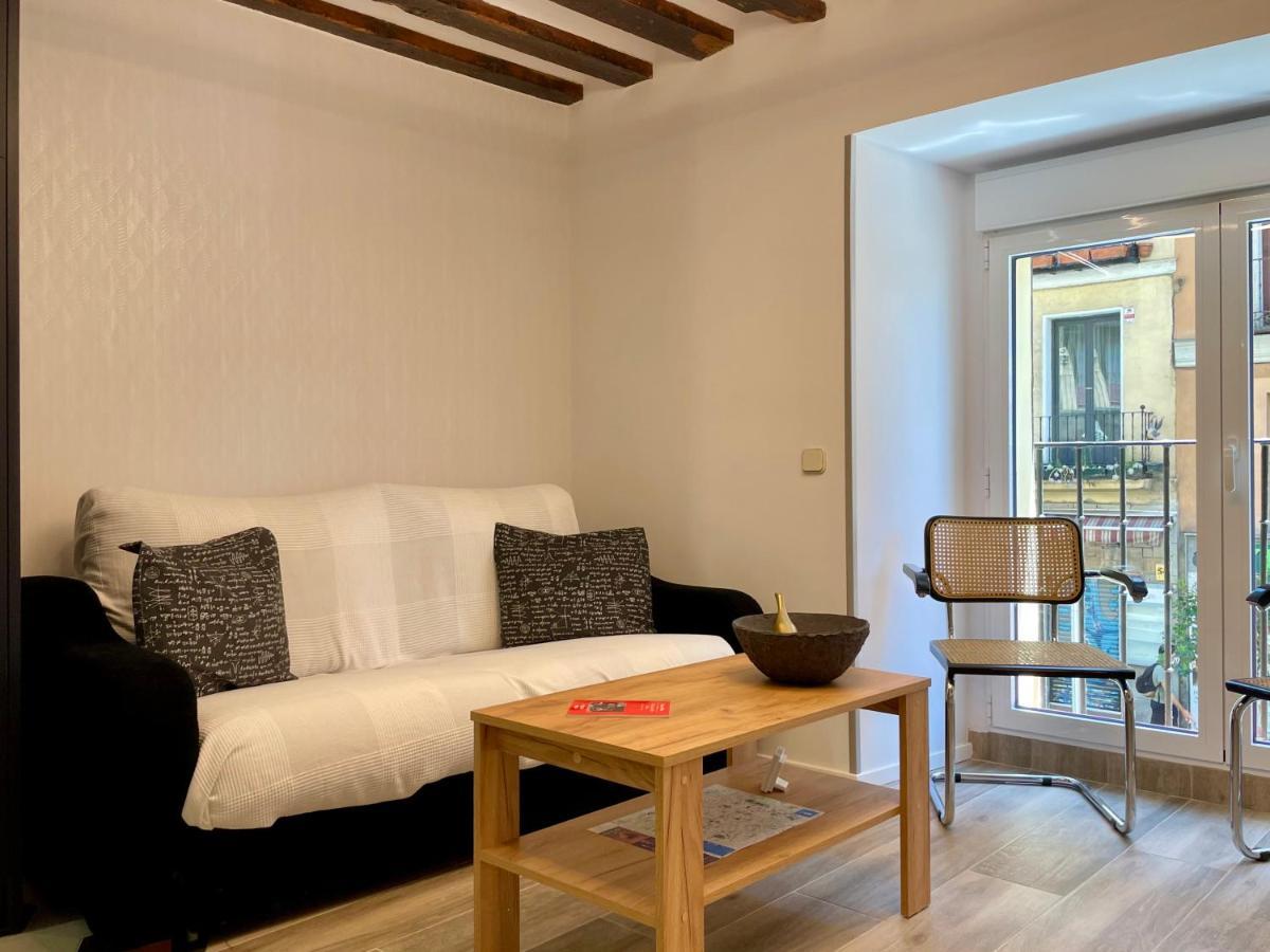Madrid Villa Suites Aquamarina Exterior photo